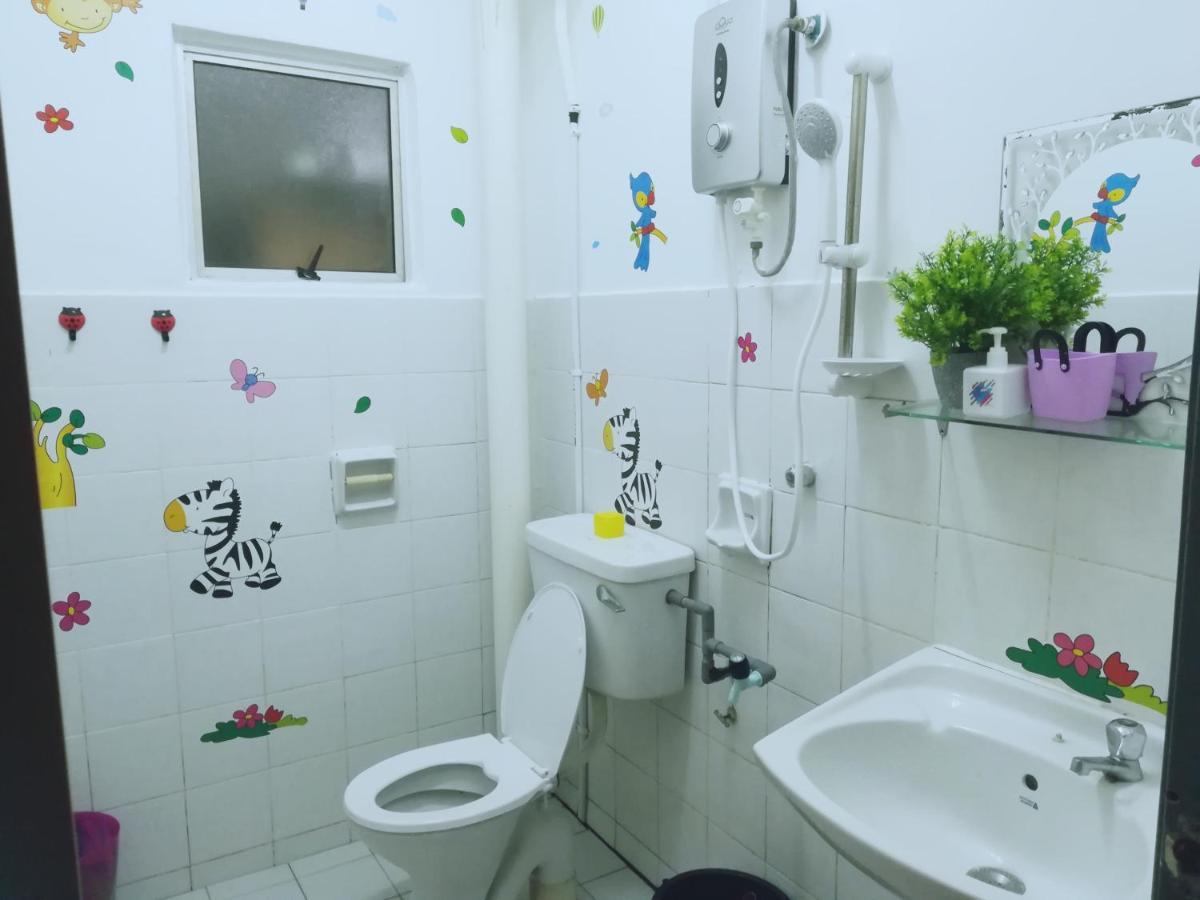 Hagia Medina Muslims Guesthouse ポートディクソン エクステリア 写真